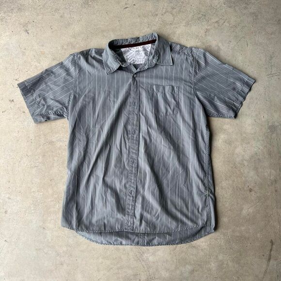 Quicksilver Quiksilver y2k Button up With Back Hit Grey Stripes vertical Mens si - Picture 1 of 3